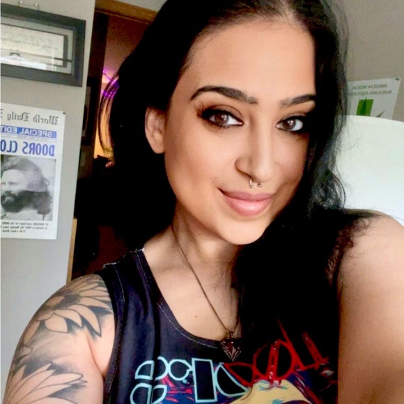 Meet your Posher, Samantha - Picture 3 of 5